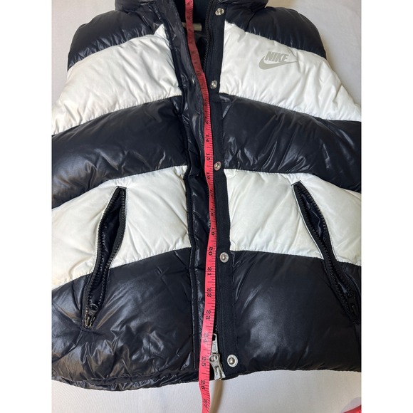 Nike Sportswear Puffer Vest Womens Medium Black White Chevron Colorblock Zip Up - Picture 3 of 10